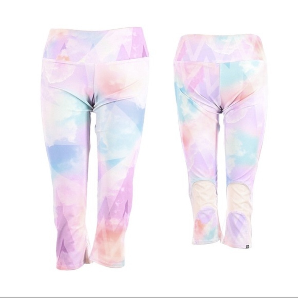 Onzie Candy Cloud Yoga Pastel Sprinter Capri Leggings Size S/M